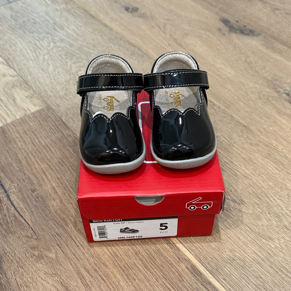 See Kai Run Black Patent Dress Shoes